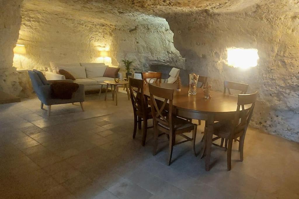 Troglo Entre Caves Et Chateaux Montlouis sur Loire Bagian luar foto