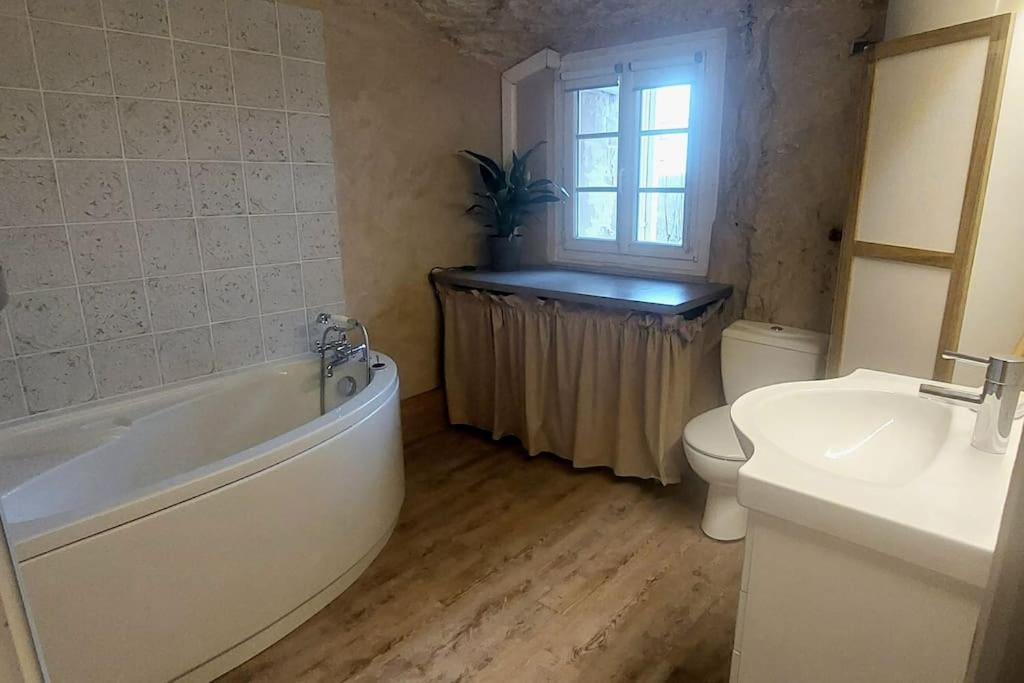Troglo Entre Caves Et Chateaux Montlouis sur Loire Bagian luar foto